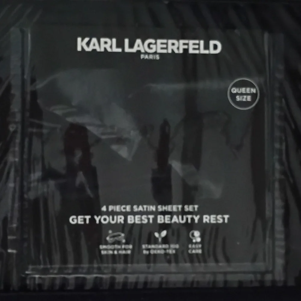 KARL LAGERFELD Queen 4 Piece Satin Sheet Set Black